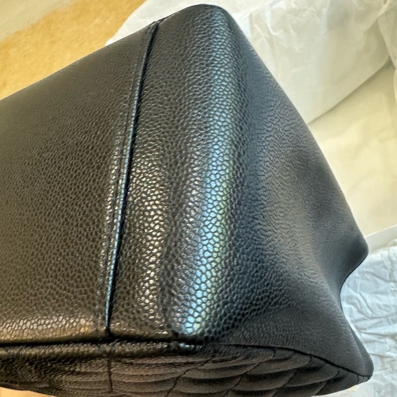 Brand new Chanel Grant Shopping Tote. Never wore with Stickers on - Picture 7 of 10